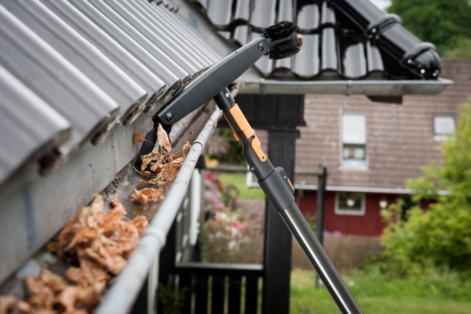 Smart Maintenance Move With Gutter Cleaning Services In Covent Garden
